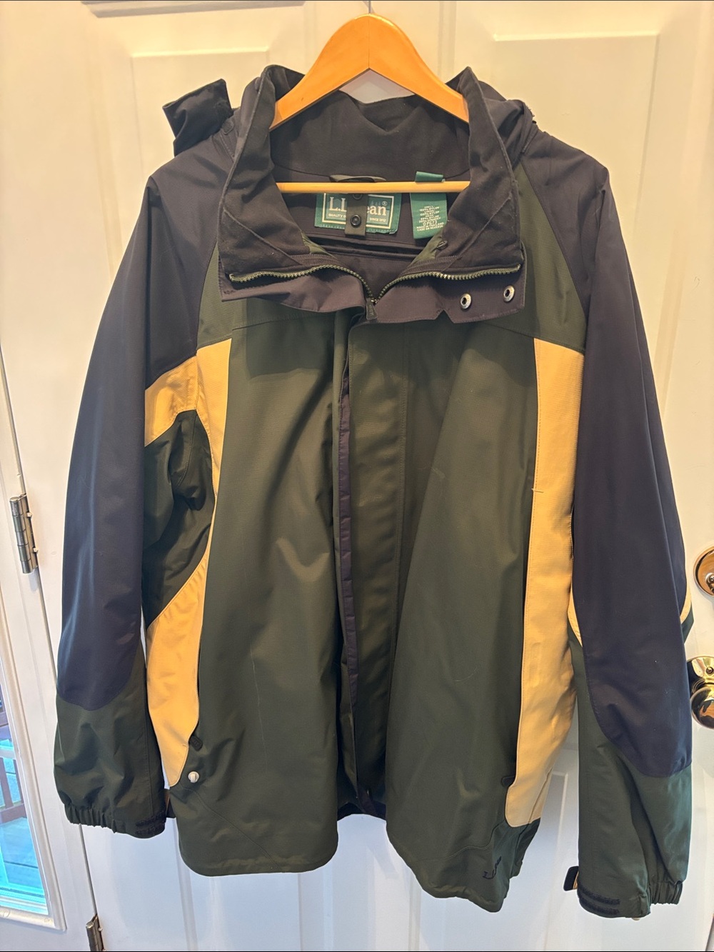 L.L. Bean Men's Colorblock Hooded Rain Jacket - Olive, Navy & Yellow VINTAGE